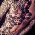 Dotwork Geometrisch Körper tattoo von Nazareno Tubaro
