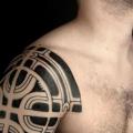 Shoulder Tribal tattoo by Nazareno Tubaro
