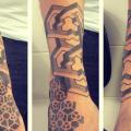 Arm Hand Dotwork tattoo von Gregorio Marangoni