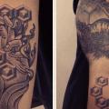 tatuaje Fantasy Mano Dotwork por Gregorio Marangoni