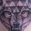 Wolf Bauch Dotwork tattoo von Tartu Tatoo
