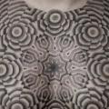 Brust Dotwork tattoo von Black Ink Power
