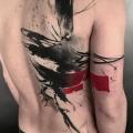 Rücken Vogel Trash Polka tattoo von Buena Vista Tattoo Club