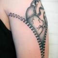 Shoulder Heart Dotwork Zip tattoo by Philippe Fernandez