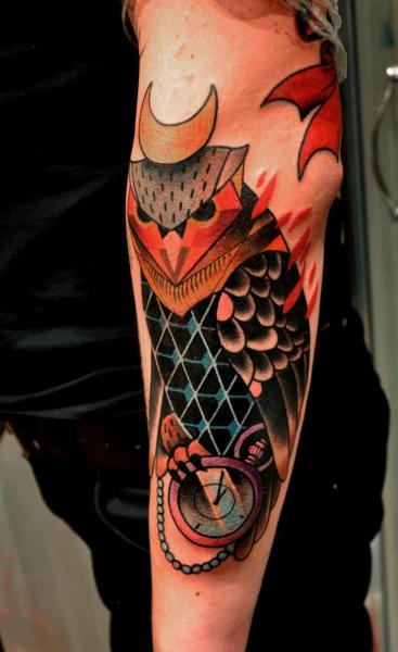 Tatuaje Brazo Fantasy Búho por Raw Tattoo