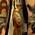 Schulter Fantasie Dotwork tattoo von Raw Tattoo