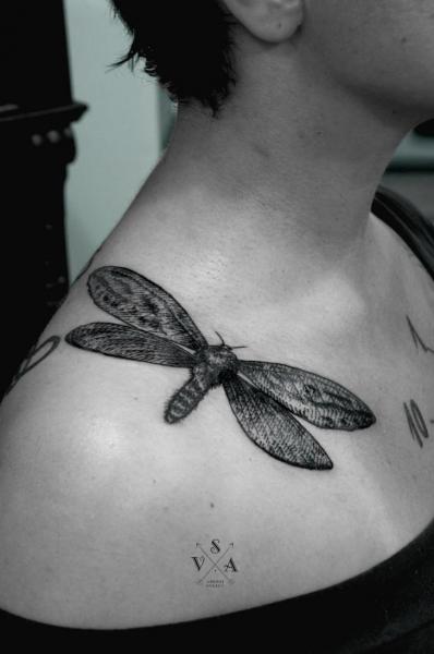 Neck Dotwork Dragonfly Tattoo by Master Tattoo