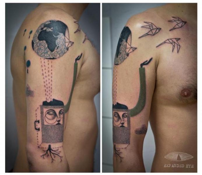 Tatuaggio Spalla Braccio Fantasy Mondo di Expanded Eye