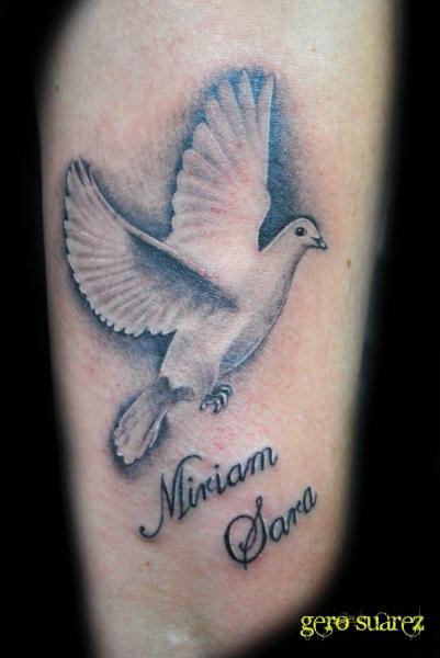 Tatuaggio Braccio Rondine di Seven Arts