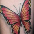 tatuaje Realista Mariposa por Seven Arts