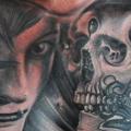 tatuaje Pecho Cráneo Mujer por Miguel Ramos Tattoos