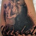 Waden Leuchtturm Kinder Fonts tattoo von Nautilus Tattoo Gallery