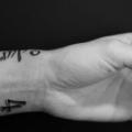 Arm Geometrisch tattoo von Sputnink Tattoo