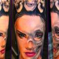 tatuaje Brazo Fantasy Cráneo por Art Line Tattoo
