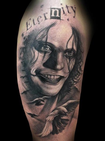 Tatuaż Realistyczny Napisy Wrona przez Tatuajes Demon