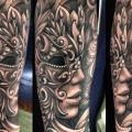 tatuaje Brazo Máscara por Darren Wright Tattoos