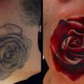 Realistische Blumen Nacken Rose Cover-Up tattoo von Immortal Ink