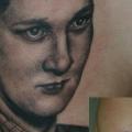 Porträt Realistische Seite tattoo von Corpus Del Ars
