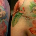 Shoulder Realistic Flower Bird tattoo by Mikky Tattoo