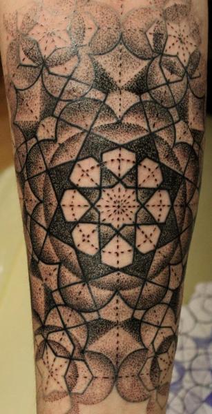 ドットワーク 幾何学的 タトゥー よって Tattoo X