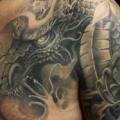 tatuaje Hombro Fantasy Dragón por Tattoo X