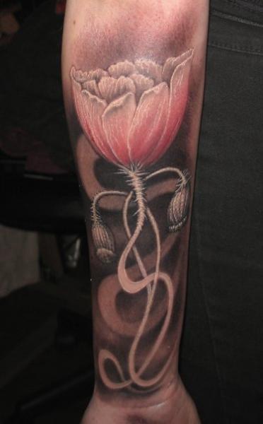 Tatuaje Brazo Realista Flor por Dark Images Tattoo
