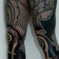 tatuaje Pierna Tribal por Gerhard Wiesbeck