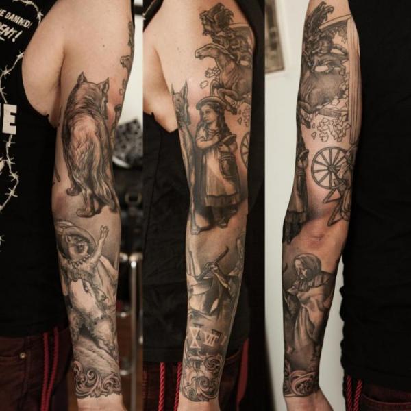 Fantasie Sleeve Tattoo von Wicked Tattoo