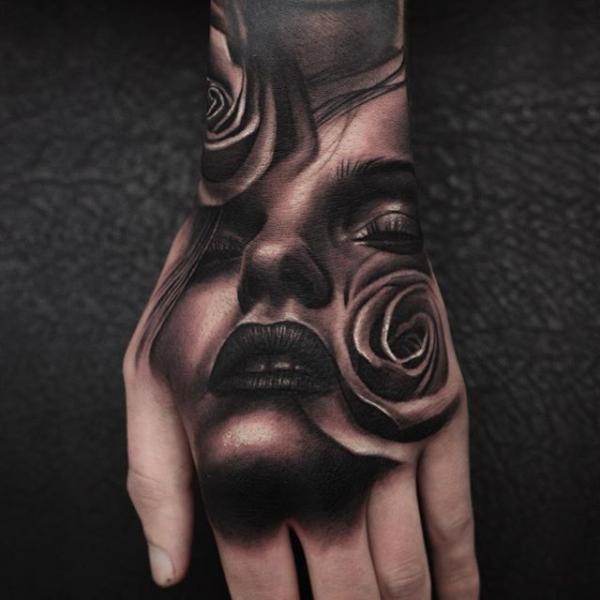 รอยสัก มือ กุหลาบ หญิง โดย Nemesis Tattoo