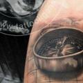 tatuaggio Braccio Realistici Bussola 3d di Tattoo Ligans