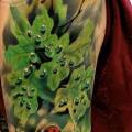 Schulter Realistische Blätter tattoo von Tattoo Ligans
