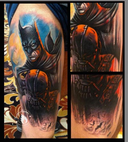 Фэнтези Бетмен Бедро татуировка от Tattoo Ligans