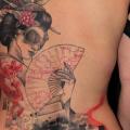 Japanische Frauen Rücken tattoo von Elektrik Revolver