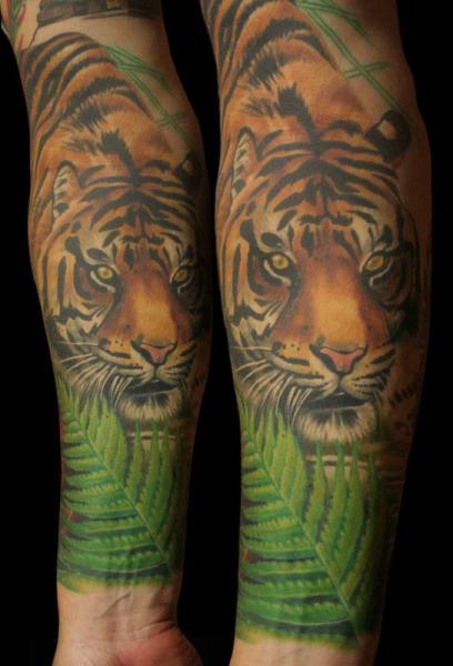 Tatuaggio Braccio Realistici Tigre di SW Tattoo