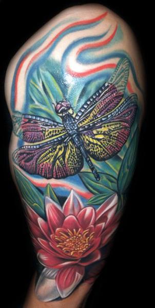 Schulter Realistische Blumen Libelle Tattoo von Artistic Element Ink