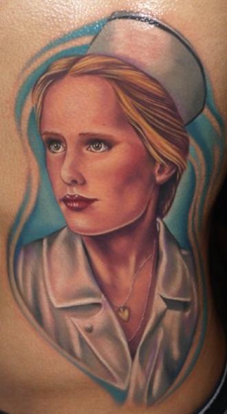 Realistische Seite Krankenschwester Frauen Tattoo von Artistic Element Ink
