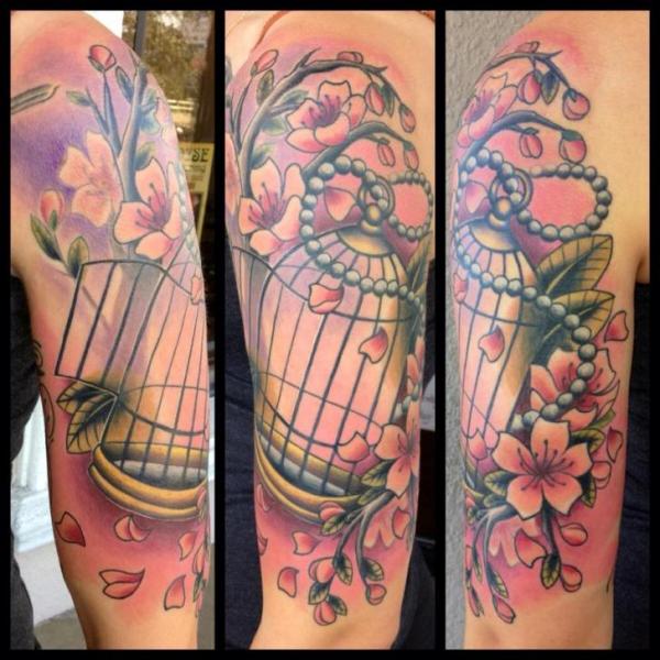 Tatuaggio Braccio Fiore Uccello di Requiem Body Art