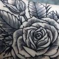 tatuaje Brazo Flor por David Hale
