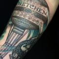 Arm Ballon tattoo von Allen Tattoo