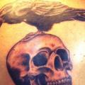Totenkopf Rücken Krähen tattoo von Face Tattoo