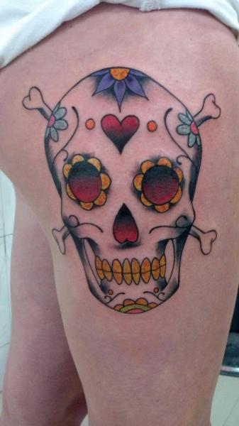 Tatuagem Perna Caveira por Face Tattoo