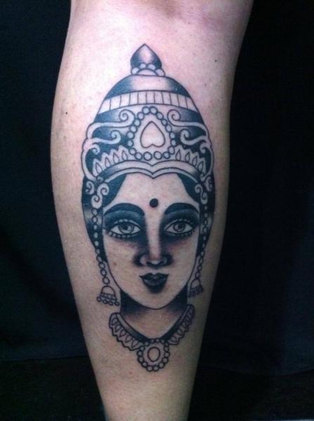 Голень Женщина татуировка от Salo Tattoo