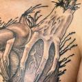 Brust Herz tattoo von Tattoo Tai
