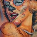 Seite Totenkopf Marilyn Monroe tattoo von James Tattoo Art