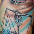 Arm Auge Waage tattoo von Balinese Tattoo