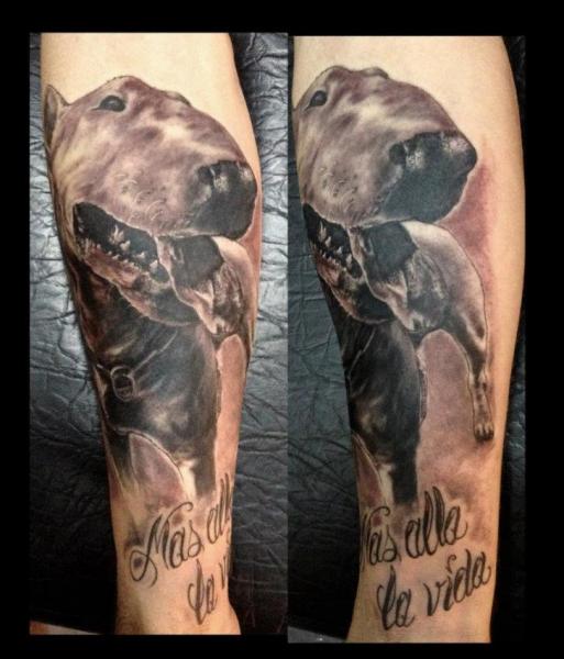 Tatuaggio Realistici Cane di La Mano Zurda
