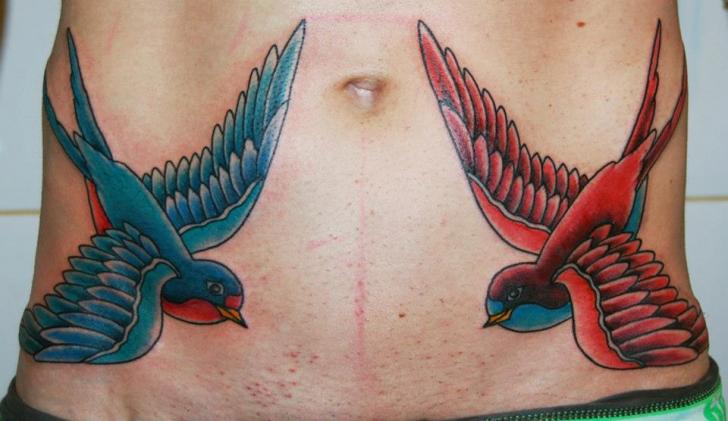 Tatuaż New School Brzuch Wróbel przez Stademonia Tattoo