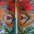 Uhr Old School Blumen tattoo von Stademonia Tattoo