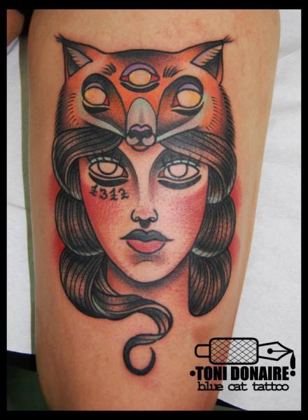 Олд Скул Женщина Лиса Бедро татуировка от Tattoo Blue Cat