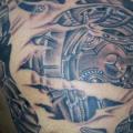 Biomechanisch Brust tattoo von Tattoo Lucio